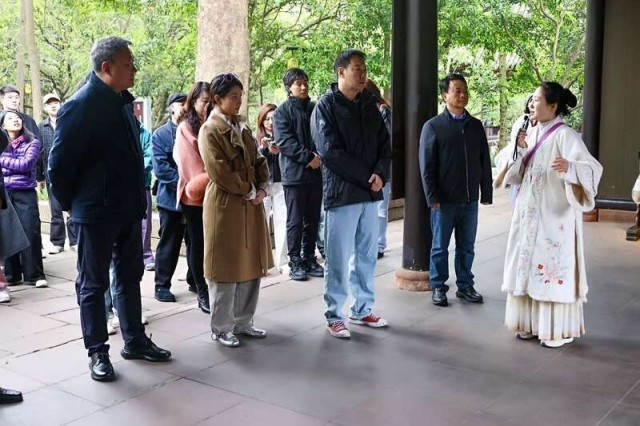 《苏堤春晓》演至成都，看完话剧跟着苏轼游四川